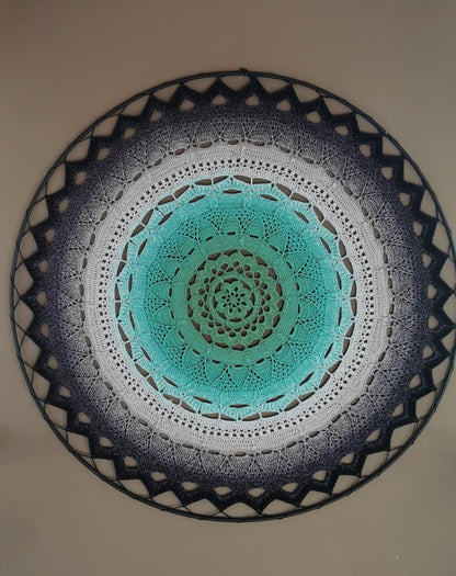 Mandala "Flores" - Minty Black Velvet