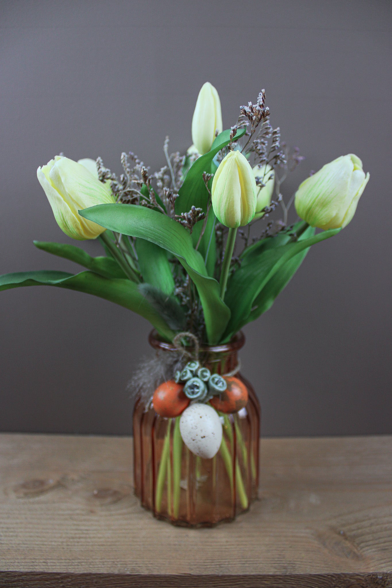 Tulpen boeket met vaas